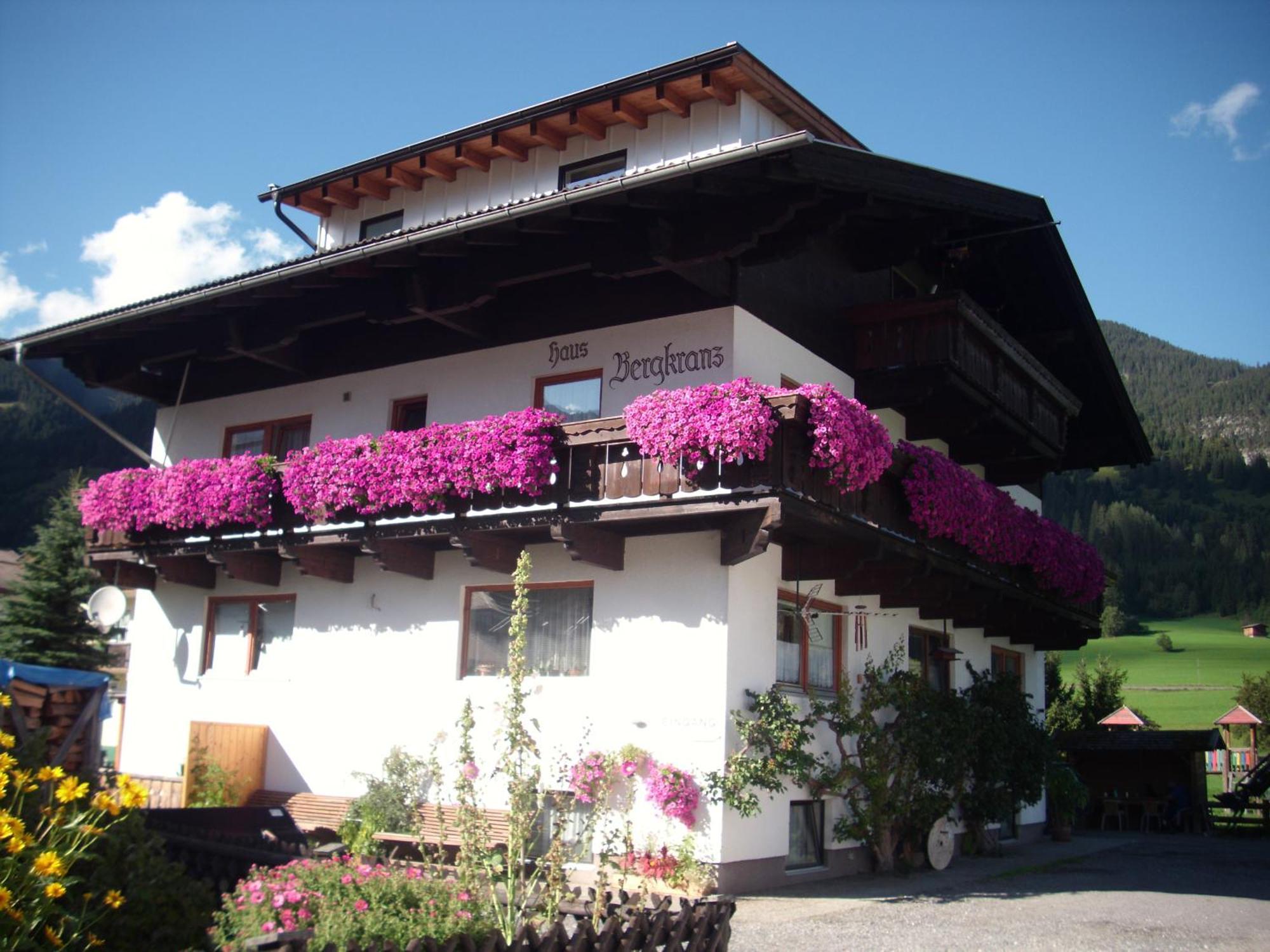 Haus Bergkranz Bed & Breakfast Lermoos Exterior photo