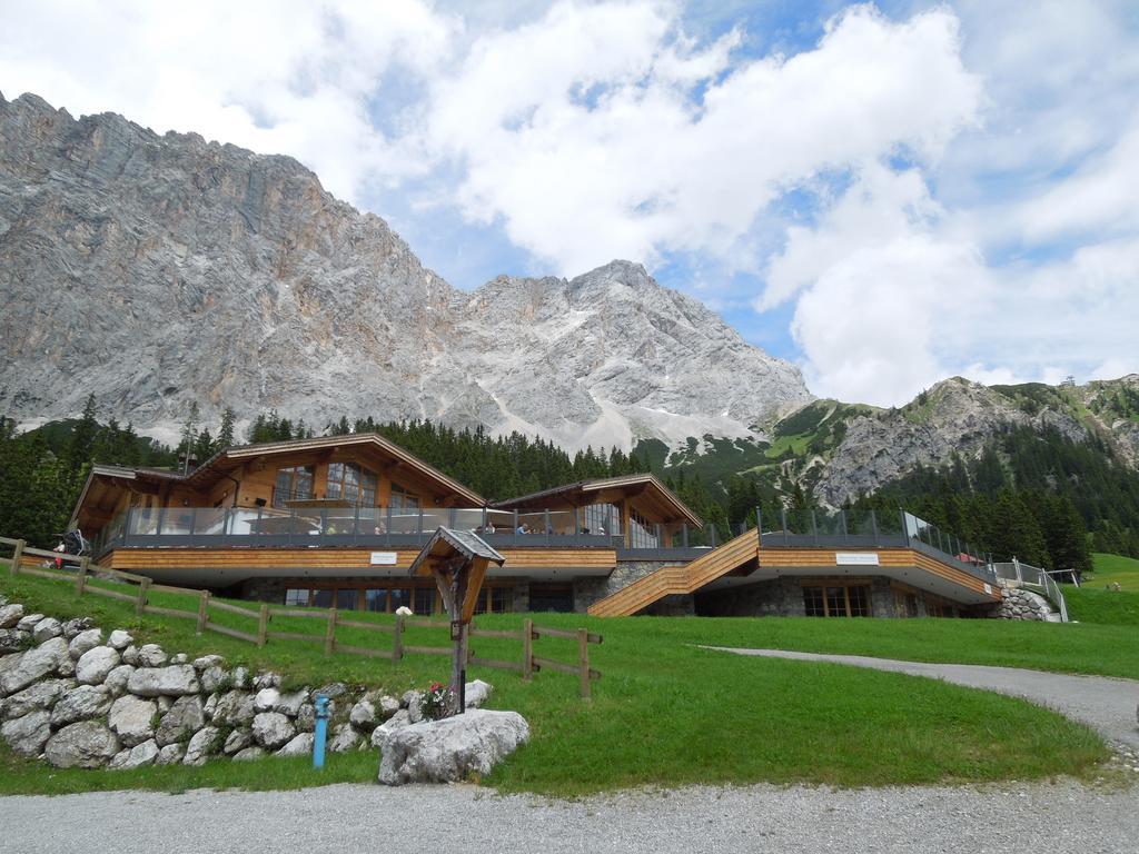 Haus Bergkranz Bed & Breakfast Lermoos Exterior photo